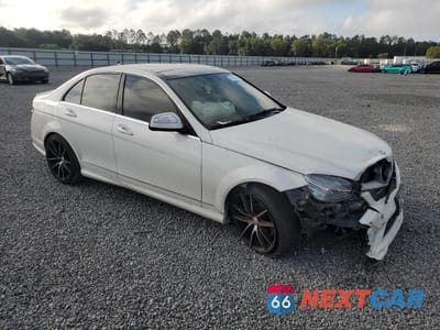 Czwarte zdjęcie samochodu z boku: 2008 MERCEDES-BENZ C 350 VIN:WDDGF56X88F158180 - miniatura
