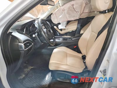 Zdjęcie 7 z 13 samochodu: 2018 JAGUAR F-PACE PREMIUM VIN:SADCJ2GX3JA238188 - miniatura