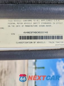Zdjęcie 10 z 10 samochodu: 2012 VOLVO VNL SEMI TRUCK VIN:4V4NC9TH9CN550148 - miniatura