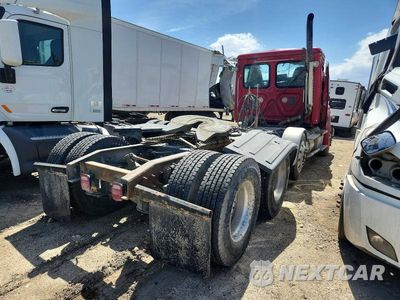 Czwarte zdjęcie samochodu z boku: 2017 FREIGHTLINER CASCADIA 125 SEMI TRUCK VIN:3AKNGEDR3HDHT5237 - miniatura