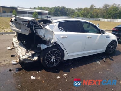 Trzecie zdjęcie samochodu z tyłu: 2013 KIA OPTIMA SX VIN:5XXGR4A64DG211592 - miniatura