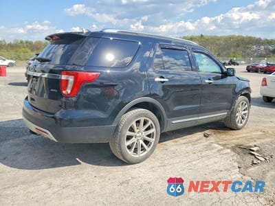 Trzecie zdjęcie samochodu z tyłu: 2017 FORD EXPLORER LIMITED VIN:1FM5K8F8XHGA16927 - miniatura
