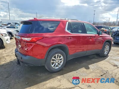 Trzecie zdjęcie samochodu z tyłu: 2018 CHEVROLET TRAVERSE LT VIN:1GNEVGKW2JJ107040 - miniatura