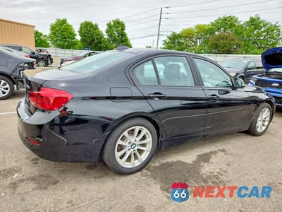 Trzecie zdjęcie samochodu z tyłu: 2016 BMW 320 XI VIN:WBA8E5G55GNT95032 - miniatura