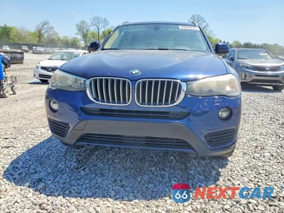 Piąte zdjęcie samochodu w środku: 2017 BMW X3 SDRIVE28I VIN:5UXWZ7C39H0V91812 - miniatura