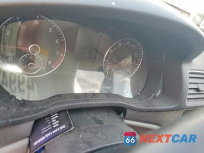 Zdjęcie 9 z 12 samochodu: 2015 VOLKSWAGEN PASSAT SE VIN:1VWBT7A39FC072725 - miniatura