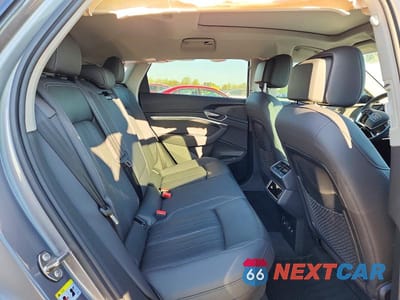 Zdjęcie 11 z 13 samochodu: 2021 AUDI E-TRON PREMIUM PLUS VIN:WA1LAAGEXMB010704 - miniatura