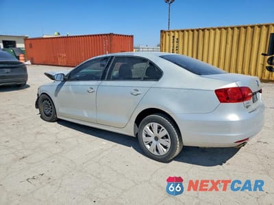 Drugie zdjęcie samochodu z przodu: 2011 VOLKSWAGEN JETTA SE VIN:3VWDZ7AJ6BM049479 - miniatura