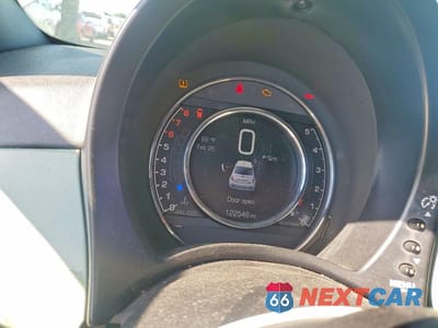 Zdjęcie 9 z 12 samochodu: 2015 FIAT 500 SPORT VIN:3C3CFFBR2FT579843 - miniatura