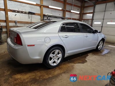 Trzecie zdjęcie samochodu z tyłu: 2011 CHEVROLET MALIBU LS VIN:1G1ZB5E11BF273585 - miniatura