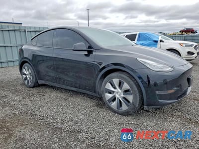 Czwarte zdjęcie samochodu z boku: 2021 TESLA MODEL Y VIN:5YJYGAEE2MF294131 - miniatura