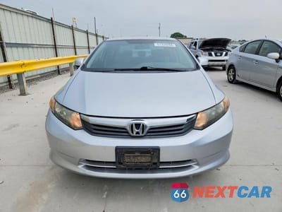 Piąte zdjęcie samochodu w środku: 2012 HONDA CIVIC LX VIN:2HGFB2F53CH592269 - miniatura