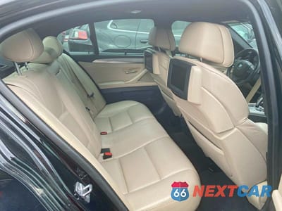 Zdjęcie 6 z 10 samochodu: 2011 BMW 535 XI VIN:WBAFU7C5XBC439977 - miniatura