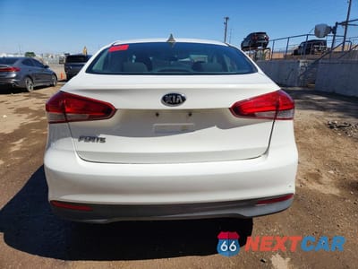 Zdjęcie 6 z 12 samochodu: 2018 KIA FORTE LX VIN:3KPFK4A75JE254898 - miniatura