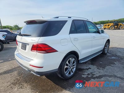 Trzecie zdjęcie samochodu z tyłu: 2018 MERCEDES-BENZ GLE 350 4MATIC VIN:4JGDA5HB2JB069341 - miniatura