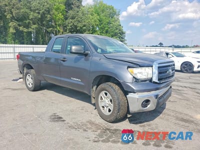Czwarte zdjęcie samochodu z boku: 2013 TOYOTA TUNDRA DOUBLE CAB SR5 VIN:5TFRU5F17DX028514 - miniatura