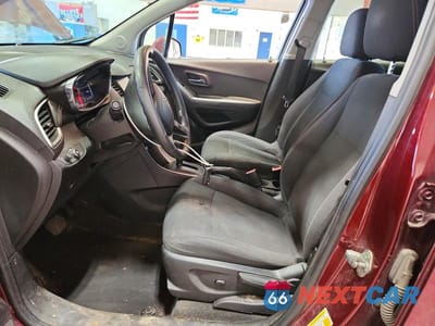 Zdjęcie 7 z 12 samochodu: 2017 CHEVROLET TRAX LS VIN:3GNCJNSB2HL215519 - miniatura