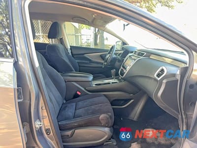 Piąte zdjęcie samochodu w środku: 2018 NISSAN MURANO S VIN:5N1AZ2MG9JN151111 - miniatura