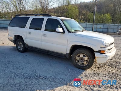 Czwarte zdjęcie samochodu z boku: 2003 CHEVROLET SUBURBAN K1500 VIN:3GNFK16Z43G140561 - miniatura