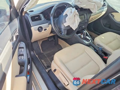 Zdjęcie 8 z 11 samochodu: 2014 VOLKSWAGEN JETTA SE VIN:3VWD17AJ8EM287703 - miniatura