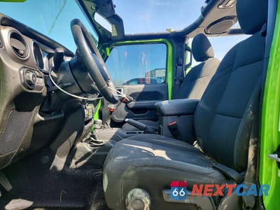 Zdjęcie 7 z 14 samochodu: 2019 JEEP WRANGLER UNLIMITED SPORT VIN:1C4HJXDG8KW669892 - miniatura