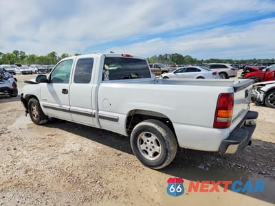 Drugie zdjęcie samochodu z przodu: 2002 CHEVROLET SILVERADO C1500 VIN:2GCEC19T021157017 - miniatura