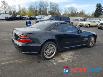 Trzecie zdjęcie samochodu z tyłu: 2004 MERCEDES-BENZ SL 55 AMG VIN:WDBSK74F44F076803 - miniatura