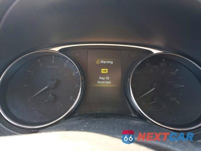 Zdjęcie 9 z 14 samochodu: 2016 NISSAN ROGUE SV VIN:KNMAT2MV3GP641111 - miniatura