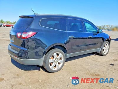 Trzecie zdjęcie samochodu z tyłu: 2017 CHEVROLET TRAVERSE LT VIN:1GNKRGKD7HJ100486 - miniatura