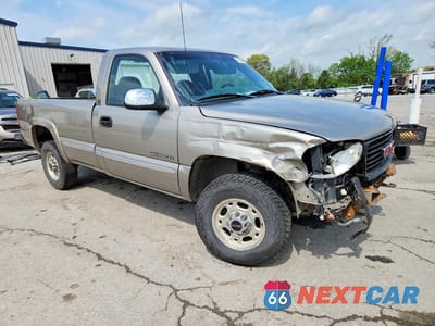 Czwarte zdjęcie samochodu z boku: 2001 GMC NEW SIERRA C2500 VIN:1GTGC24U51Z127452 - miniatura