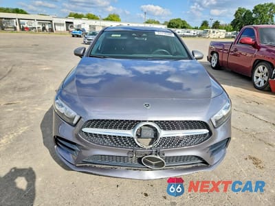Piąte zdjęcie samochodu w środku: 2019 MERCEDES-BENZ A 220 VIN:WDD3G4EB7KW010525 - miniatura