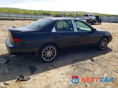 Trzecie zdjęcie samochodu z tyłu: 1997 TOYOTA CAMRY LE VIN:4T1BG22K1VU132260 - miniatura