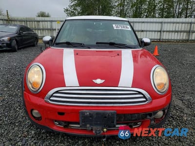 Piąte zdjęcie samochodu w środku: 2007 MINI COOPER VIN:WMWMF33577TU63509 - miniatura