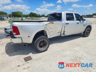 Trzecie zdjęcie samochodu z tyłu: 2015 RAM 3500 ST VIN:3C63RRGL9FG666650 - miniatura