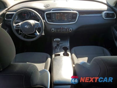 Zdjęcie 8 z 13 samochodu: 2019 KIA SORENTO LX VIN:5XYPG4A39KG557237 - miniatura