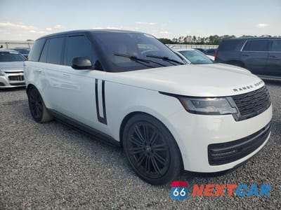 Czwarte zdjęcie samochodu z boku: 2023 LAND ROVER RANGE ROVER SE VIN:SALKP9E78PA061138 - miniatura