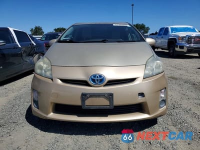 Piąte zdjęcie samochodu w środku: 2011 TOYOTA PRIUS TWO VIN:JTDKN3DU5B1374075 - miniatura