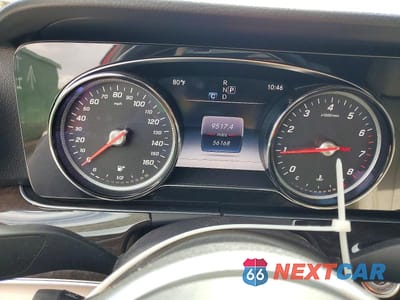 Zdjęcie 9 z 12 samochodu: 2019 MERCEDES-BENZ E 300 VIN:WDDZF4JB3KA616405 - miniatura
