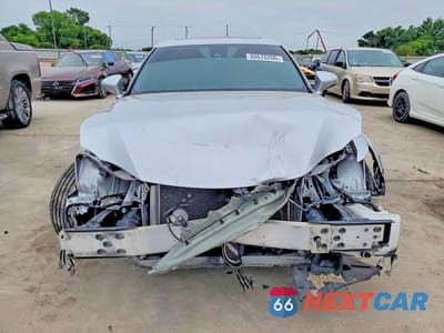 Piąte zdjęcie samochodu w środku: 2017 LEXUS IS 350 VIN:JTHBE1D23H5031428 - miniatura