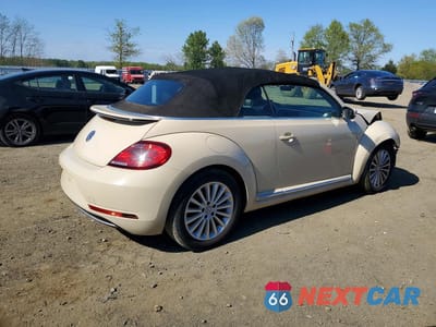 Trzecie zdjęcie samochodu z tyłu: 2019 VOLKSWAGEN BEETLE S VIN:3VW5DAAT7KM502798 - miniatura
