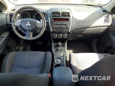 Zdjęcie 8 z 12 samochodu: 2011 MITSUBISHI OUTLANDER SPORT SE VIN:JA4AR4AU1BZ003906 - miniatura