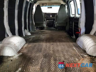 Zdjęcie 10 z 12 samochodu: 2020 CHEVROLET EXPRESS 2500 CARGO DELIVERY VAN VIN:1GCWGAFP6L1266220 - miniatura