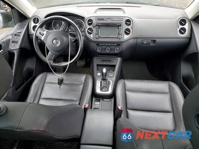Zdjęcie 8 z 12 samochodu: 2015 VOLKSWAGEN TIGUAN S VIN:WVGBV7AX5FW580202 - miniatura