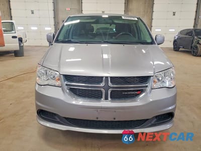 Piąte zdjęcie samochodu w środku: 2016 DODGE GRAND CARAVAN SXT VIN:2C4RDGCG4GR313534 - miniatura