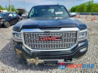 Piąte zdjęcie samochodu w środku: 2018 GMC SIERRA K1500 DENALI VIN:3GTU2PEJ7JG317552 - miniatura
