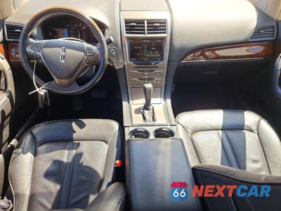 Zdjęcie 8 z 14 samochodu: 2015 LINCOLN MKX VIN:2LMDJ8JK3FBL31059 - miniatura