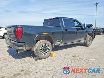 Trzecie zdjęcie samochodu z tyłu: 2024 GMC SIERRA K2500 DENALI ULTIMATE VIN:1GT49XEY6RF375111 - miniatura