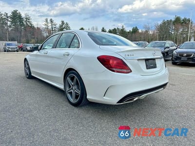Trzecie zdjęcie samochodu z tyłu: 2016 MERCEDES-BENZ C 300 4MATIC VIN:55SWF4KB7GU116174 - miniatura