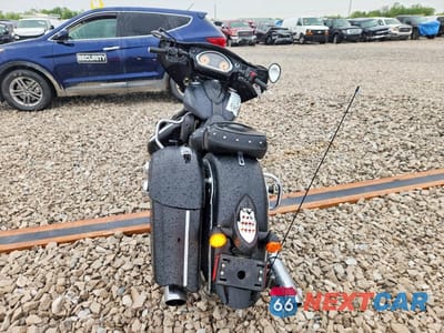 Czwarte zdjęcie samochodu z boku: 2016 INDIAN MOTORCYCLE CO. CHIEFTAIN DARK HORSE VIN:56KTCDAAXG3340519 - miniatura