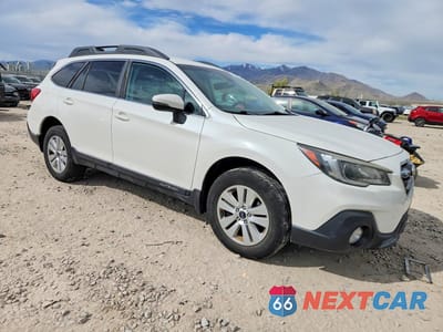 Czwarte zdjęcie samochodu z boku: 2018 SUBARU OUTBACK 2.5I PREMIUM VIN:4S4BSAFCXJ3293069 - miniatura